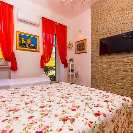 Conty Apartment غييكا المظهر الخارجي الصورة