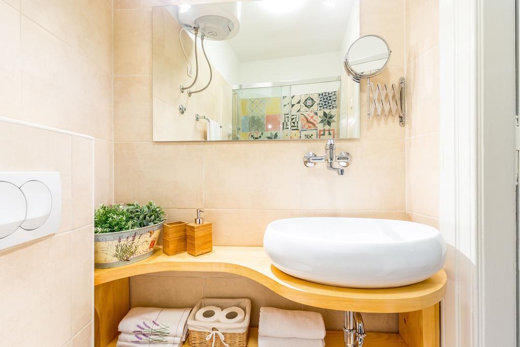 Conty Apartment غييكا المظهر الخارجي الصورة